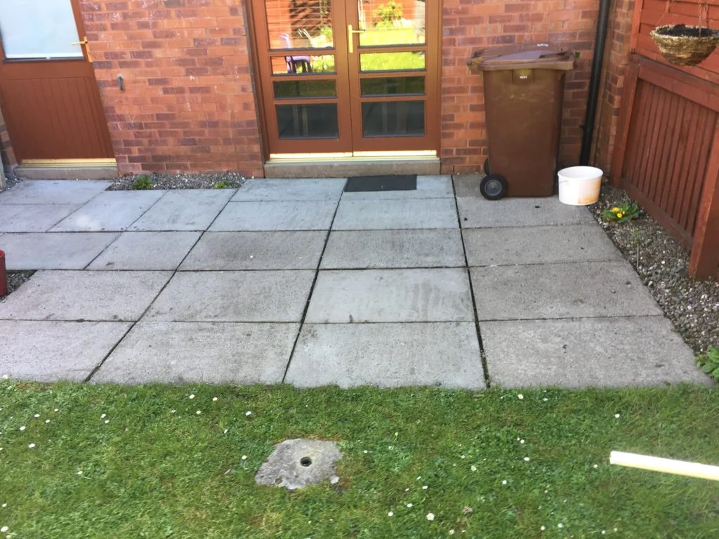 Mossy patio slabs cleaned in Milngavie — patio slabs after cleaning