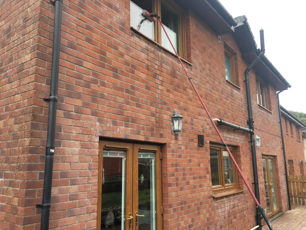 Window cleaning in Chapelhall with a water-fed pole