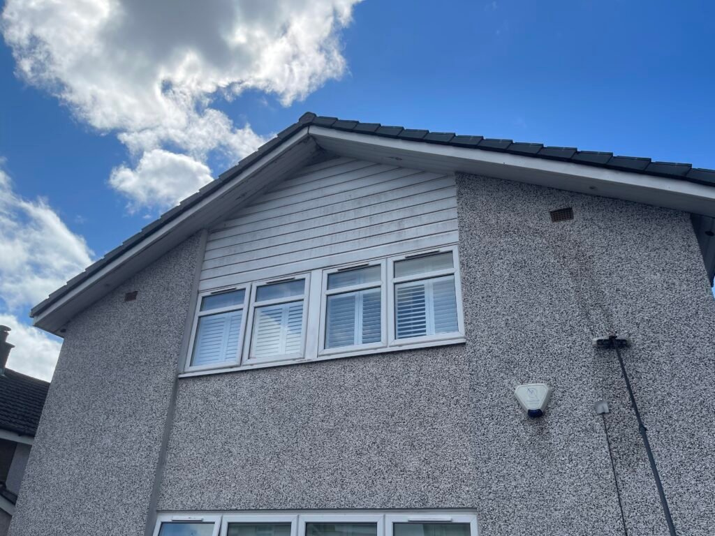Commercial Gutter Cleaning Airdrie: What Property Managers Should Know 2